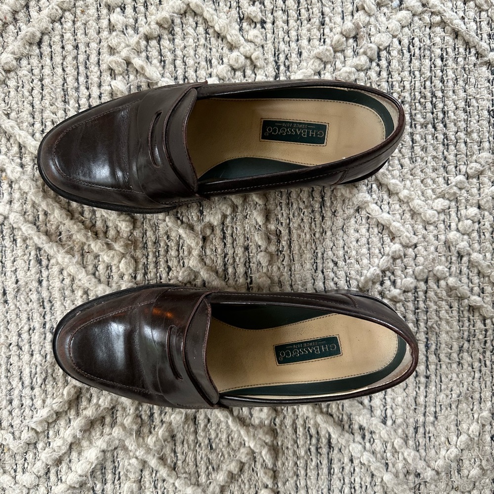 G.H. Bass & Co. Stacked Heel Brown Loafers - Picture 3 of 10